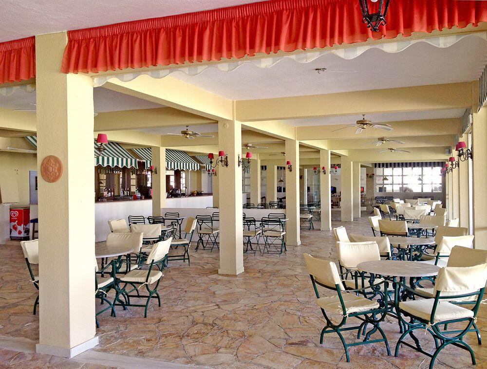 Messonghi Beach Holiday Resort Moraitika Exterior photo