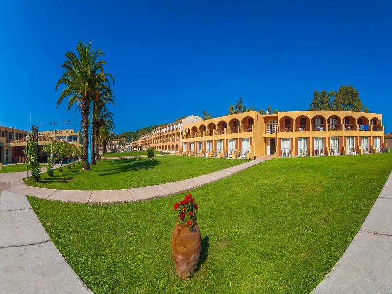 Messonghi Beach Holiday Resort Moraitika Exterior photo