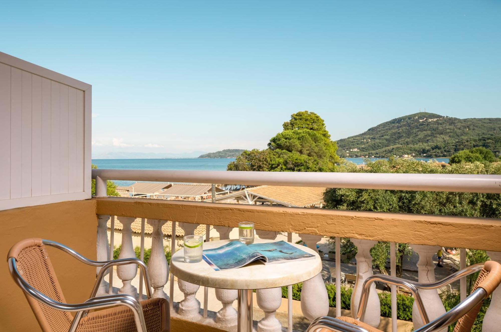 Messonghi Beach Holiday Resort Moraitika Exterior photo