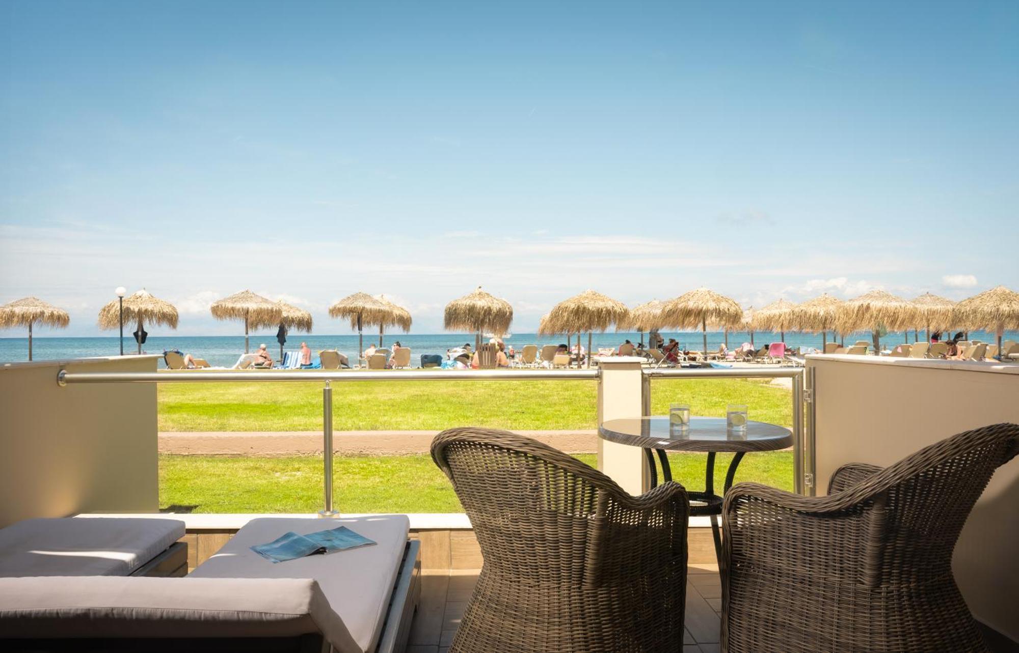 Messonghi Beach Holiday Resort Moraitika Exterior photo