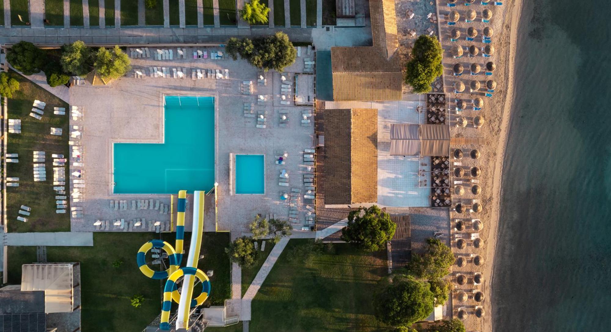 Messonghi Beach Holiday Resort Moraitika Exterior photo